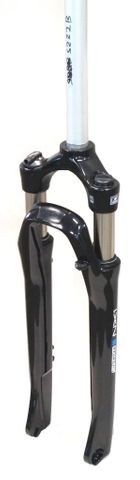 BICYCLE PARTS - SUSPENSION FORK 700C, THREADLESS, NCX - D - COIL REMOTE LOCKOUT, 1 1/8. 9MM DROP OUTS. DISC ONLY. 63MM TRAVEL, 30MM STANCHIONS. MAGNESIUM LOWERS. CROMO STEERER, SR SUNTOUR