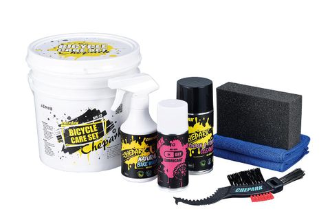 BICYCLE PARTS - CHEPARK BICYCLE CARE SET, CONTAINS: BOTTLE OF ECO - DETERGENT X1, BOTTLE OF DRY LUBRICANT FOR CHAINS X1, ABSORBENT CLOTH X1, SPONGE X1, CLEANING BRUSH X1, CLEANING BUCKET X1