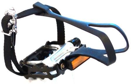 BICYCLE PARTS - PEDALS 9/16 SEALED BEARINGS, ALLOY, SILVER/BLACK, W/TOE CLIP/STRAP