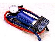 BICYCLE PARTS - FOOT PUMP W GAUGE 100PSI