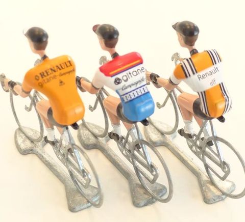 BICYCLE PARTS - A FLANDRIENS MODELS, 3 X HAND PAINTED METAL CYCLISTS, HINAULT IN 3 TYPES JERSEYS